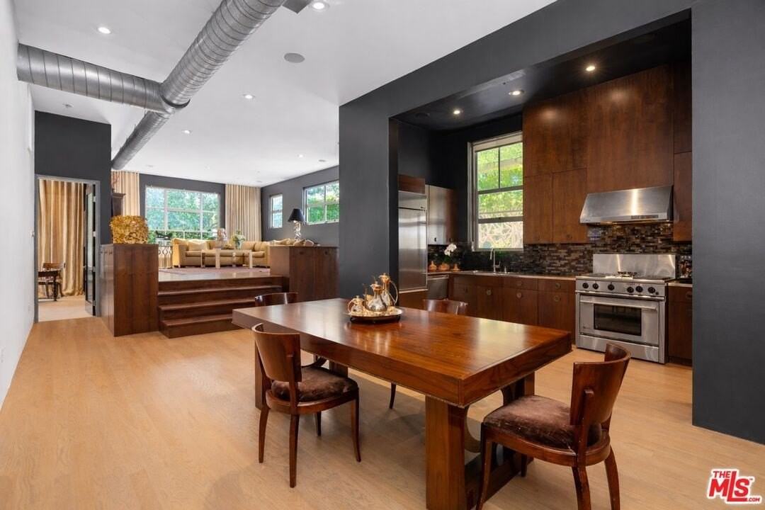 710 N Orlando Ave Apt 101 - Photo 3 of 38