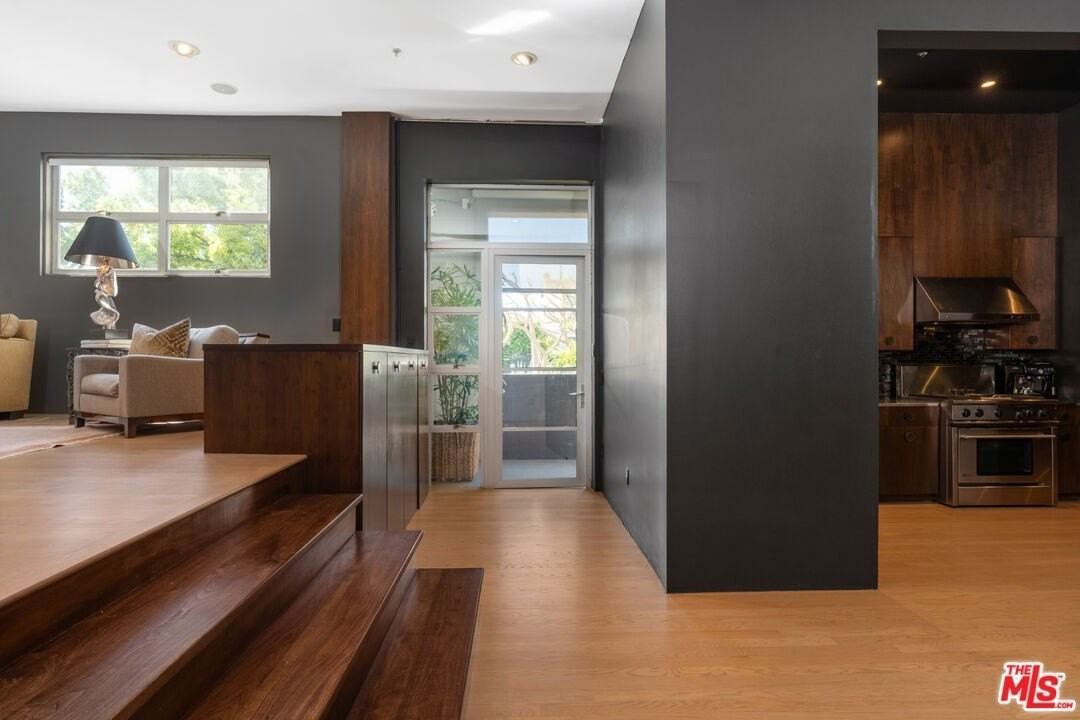 710 N Orlando Ave Apt 101 - Photo 6 of 38