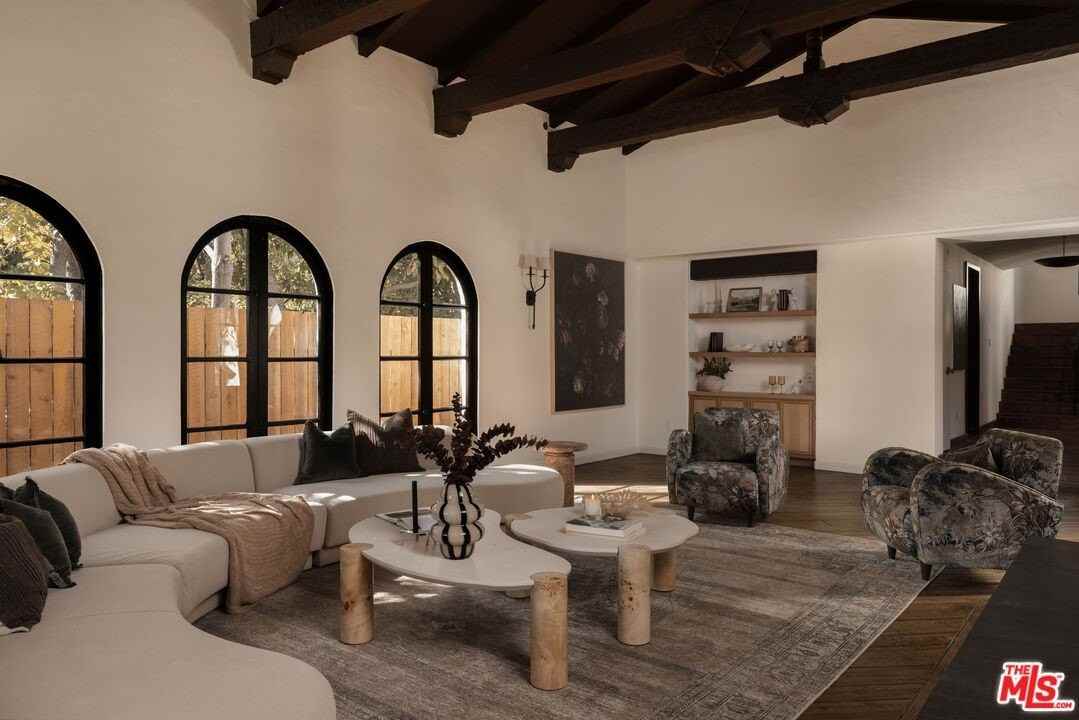 1641 N Ogden Dr - Photo 6 of 38