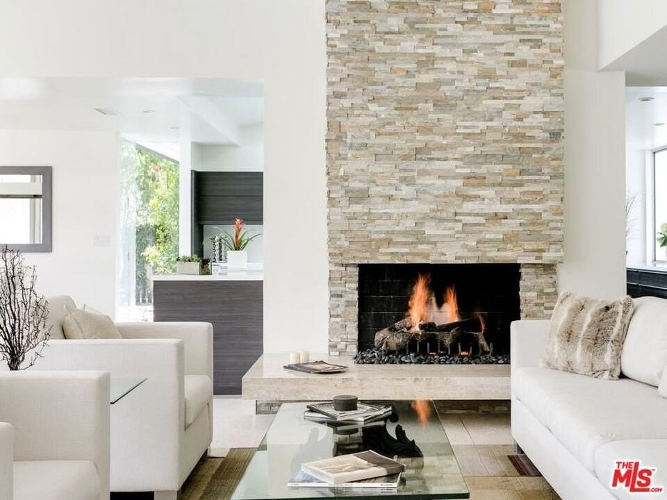 5470 Katherine Ave - Photo 3 of 24