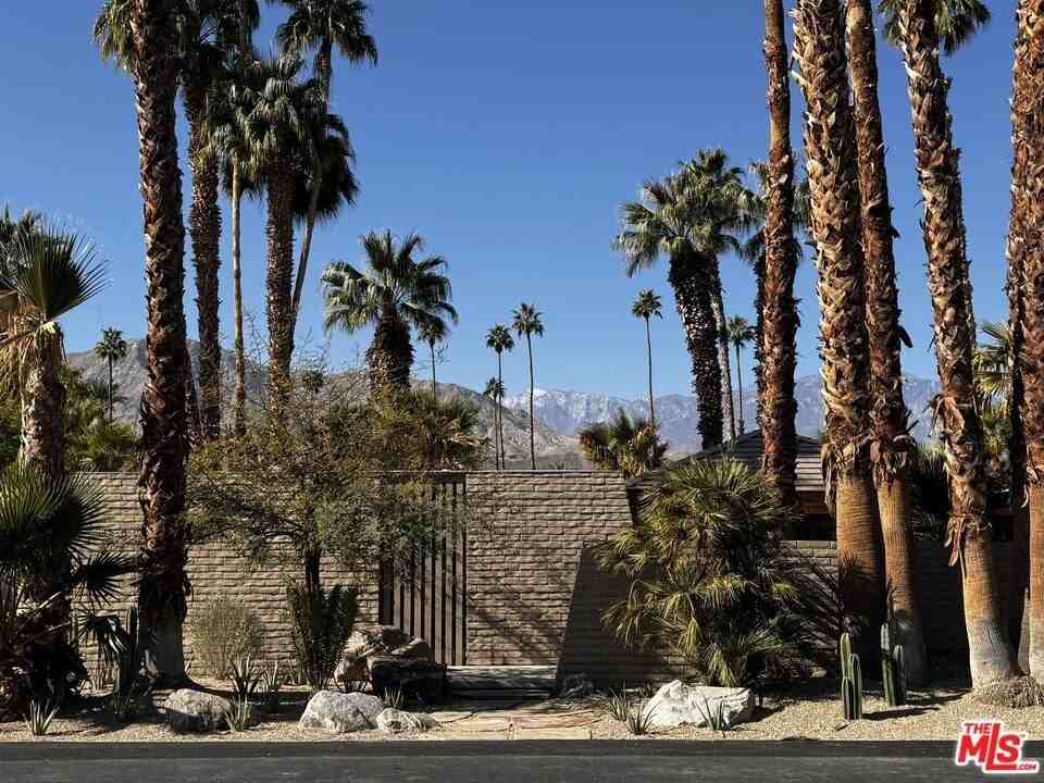 40281 Sand Dune Rd - Photo 2 of 31