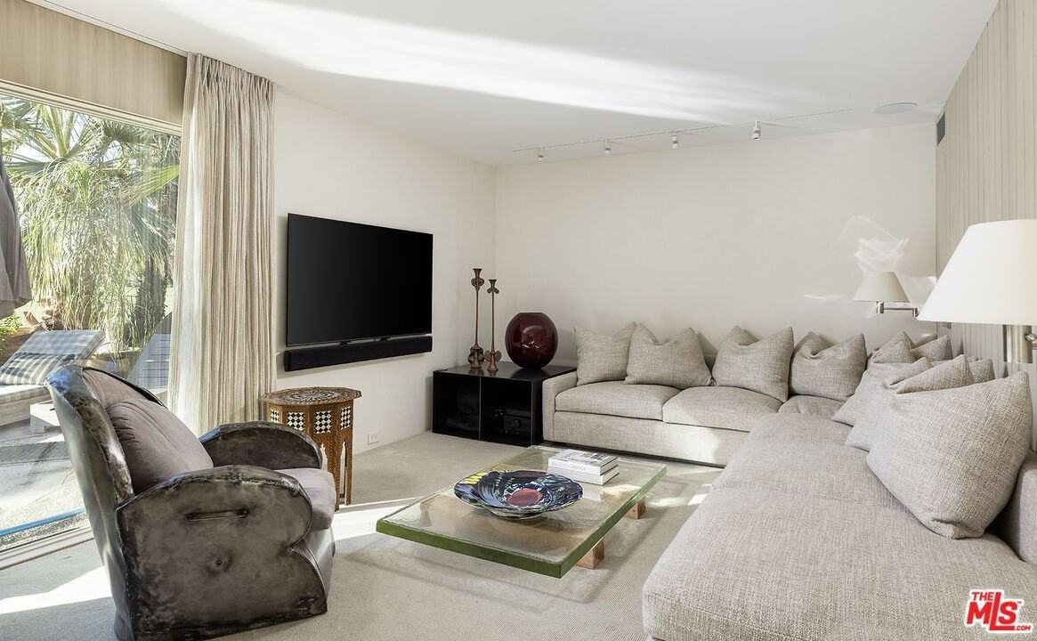 40281 Sand Dune Rd - Photo 7 of 31