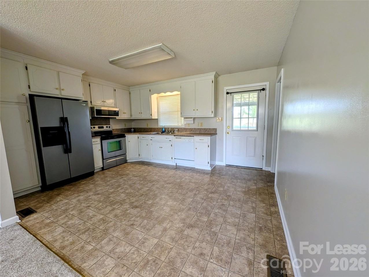 3664 Wyant Rd - Photo 5 of 11