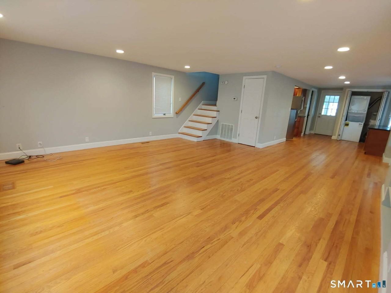 800 E Broadway - Photo 5 of 19