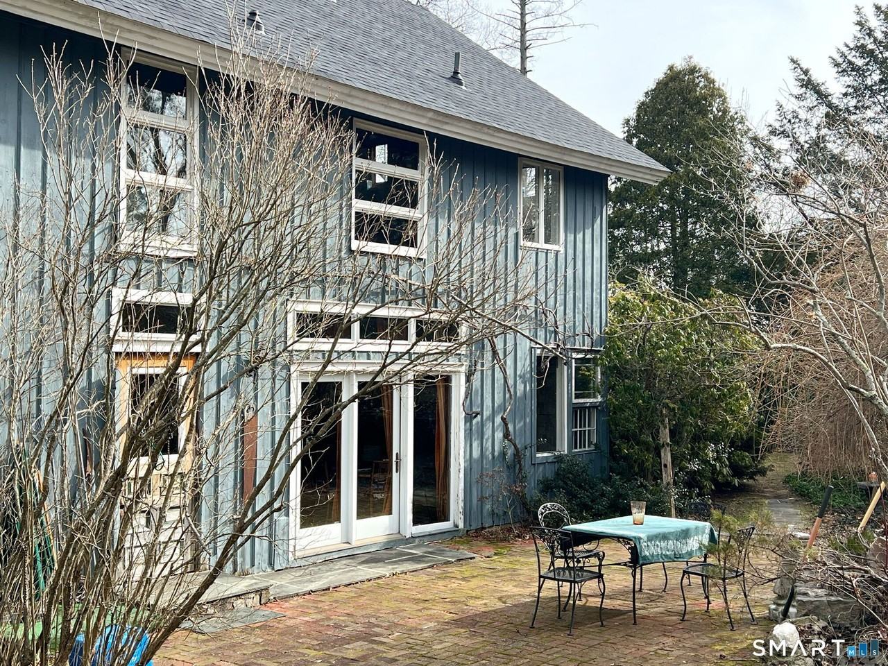 32 West Ave - Photo 2 of 24