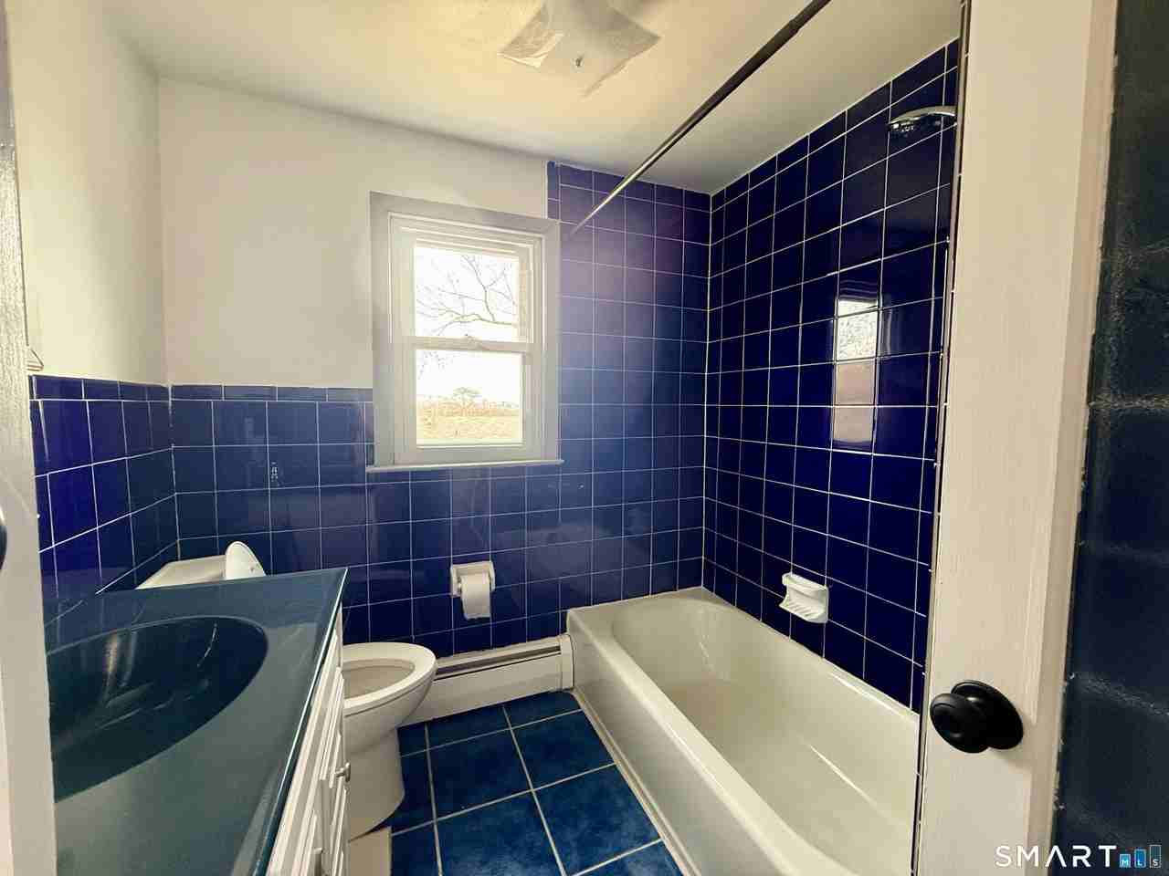 91 Enright St - Photo 5 of 8