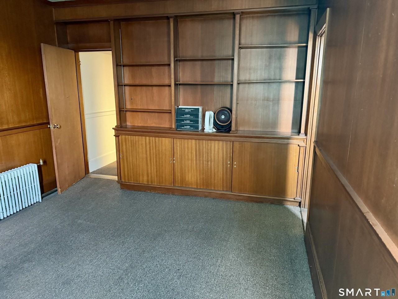 185 Grove St - Photo 7 of 12