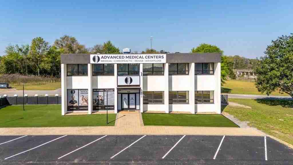 926 Ross Clark Cir - Photo 3 of 30