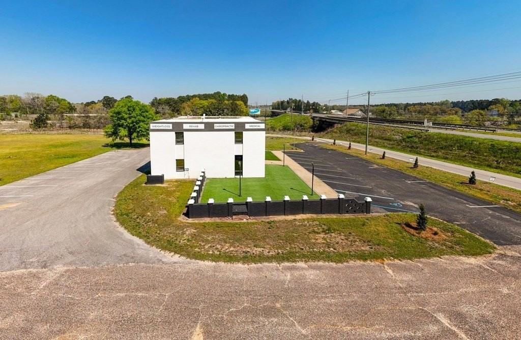 926 Ross Clark Cir - Photo 7 of 30