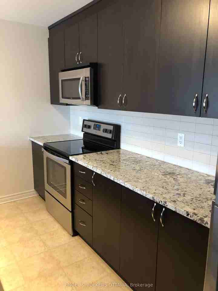 139 Harthill Way - Photo 4 of 13