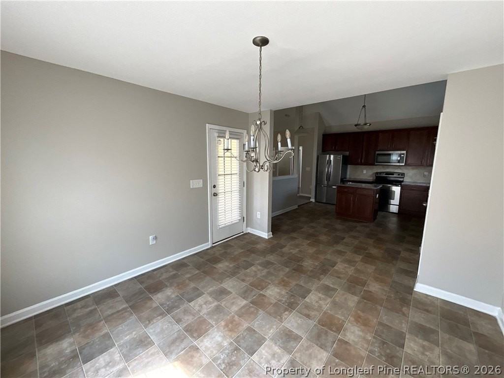 52 Noble Ct - Photo 5 of 32