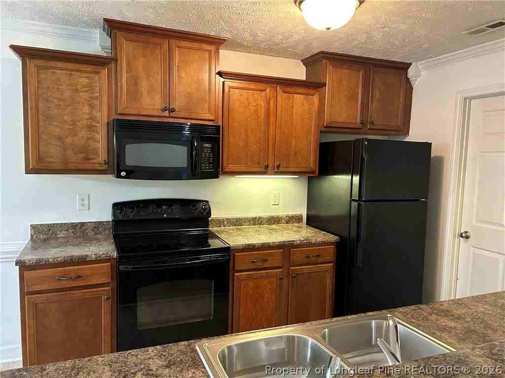 1760 Renwick Dr Apt 203 - Photo 7 of 32