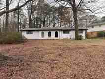 1055 Pinecrest Dr - Photo 1 of 1