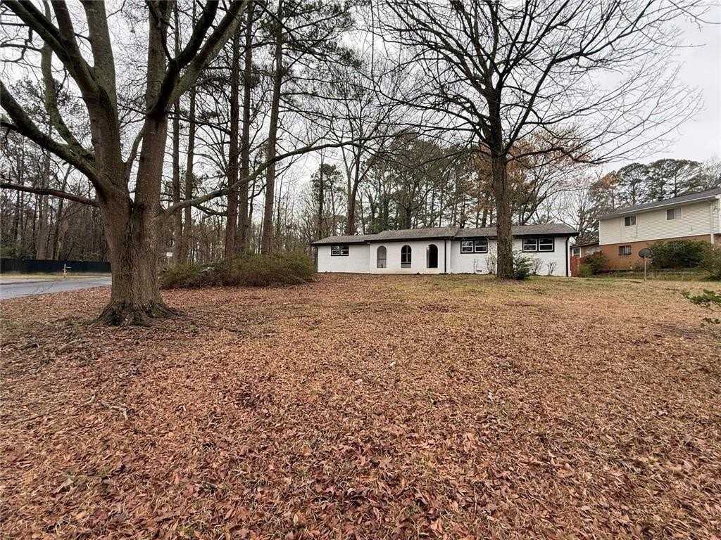1055 Pinecrest Dr - Photo 3 of 50