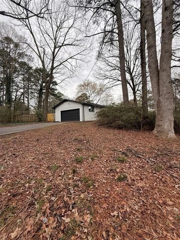 1055 Pinecrest Dr - Photo 5 of 50