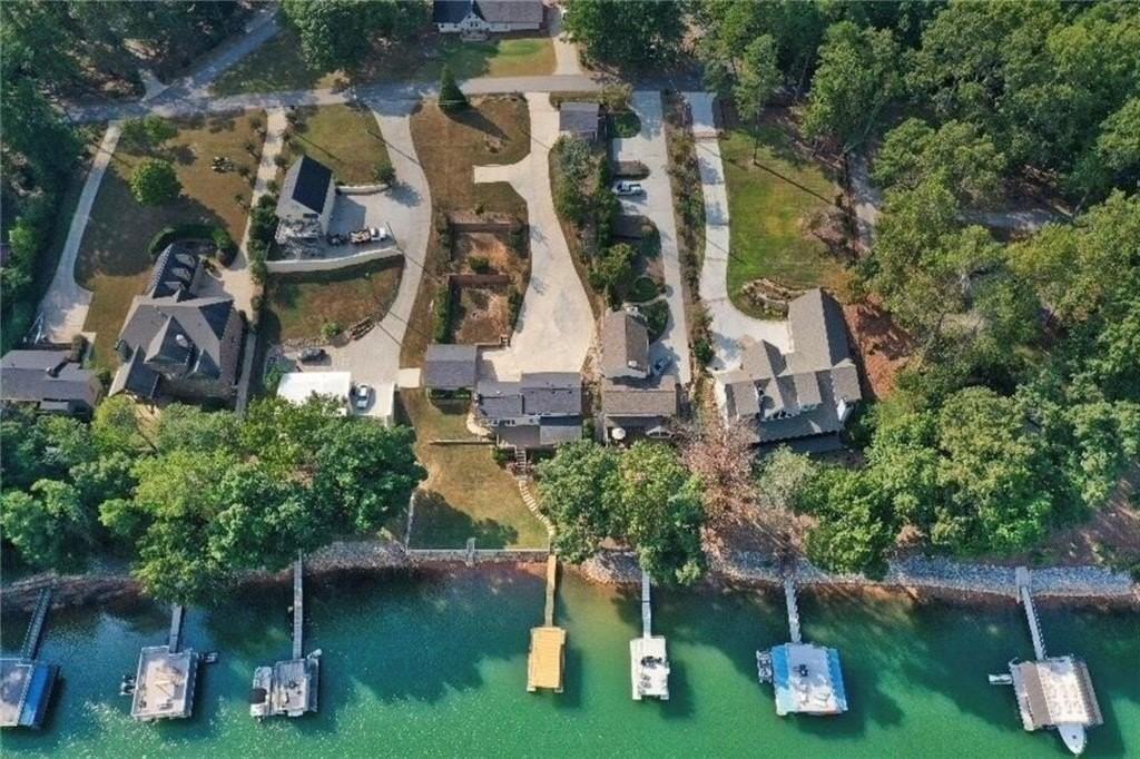 6163 Lake Lanier Heights Rd - Photo 3 of 26