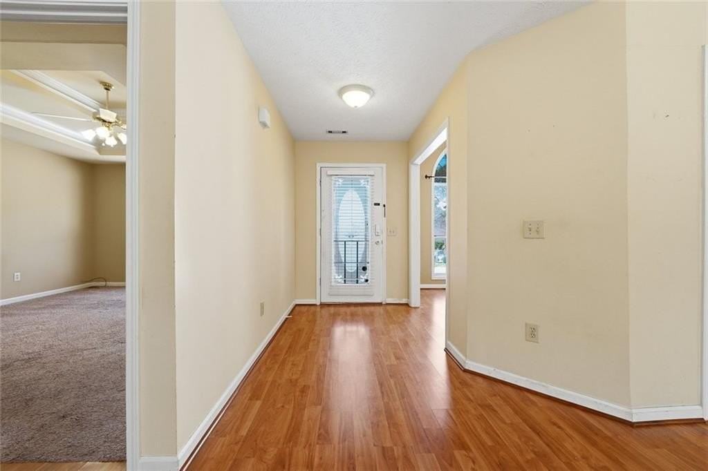 2600 Avalon Pl - Photo 4 of 25