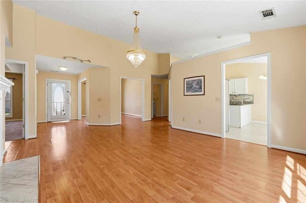 2600 Avalon Pl - Photo 6 of 25