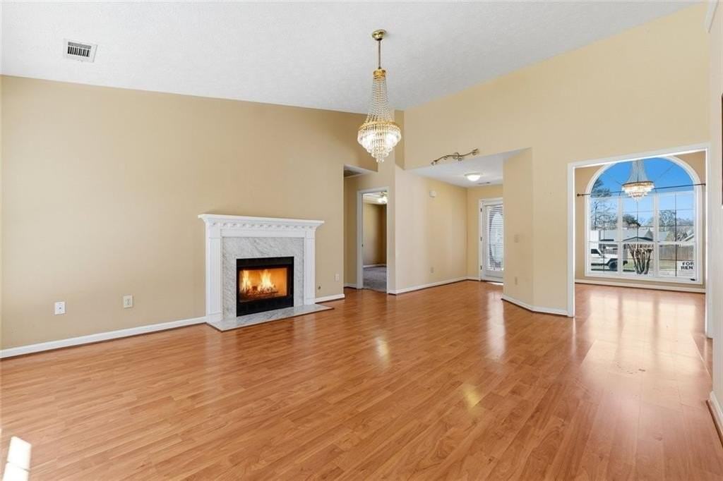 2600 Avalon Pl - Photo 7 of 25