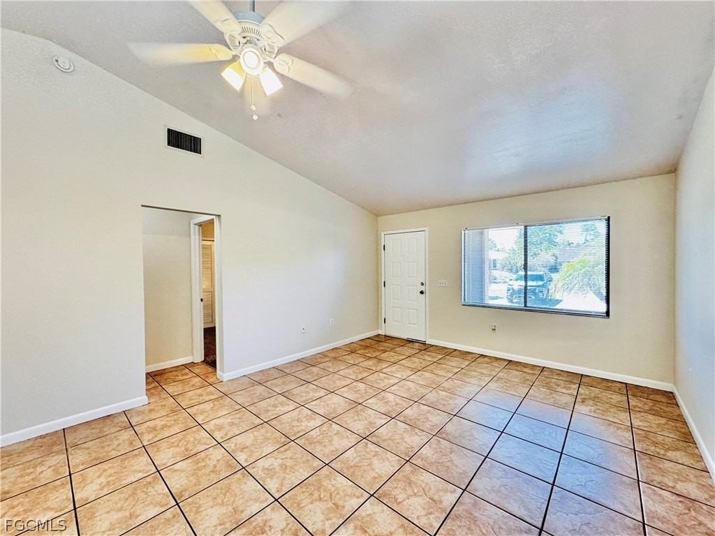 17405 E Carnegie Cir #405 - Photo 4 of 34