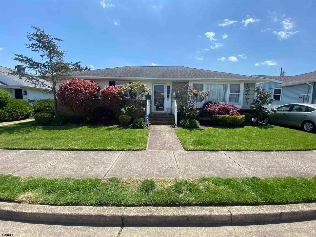 8104 Marshall Ave - Photo 2 of 20