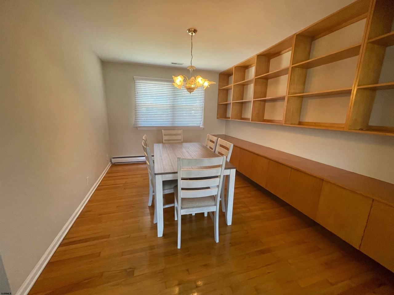 8104 Marshall Ave - Photo 7 of 20