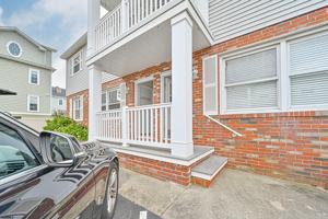 featured image of 9506 Ventnor Ave #7