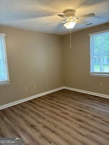 258 Magnolia St - Photo 7 of 9