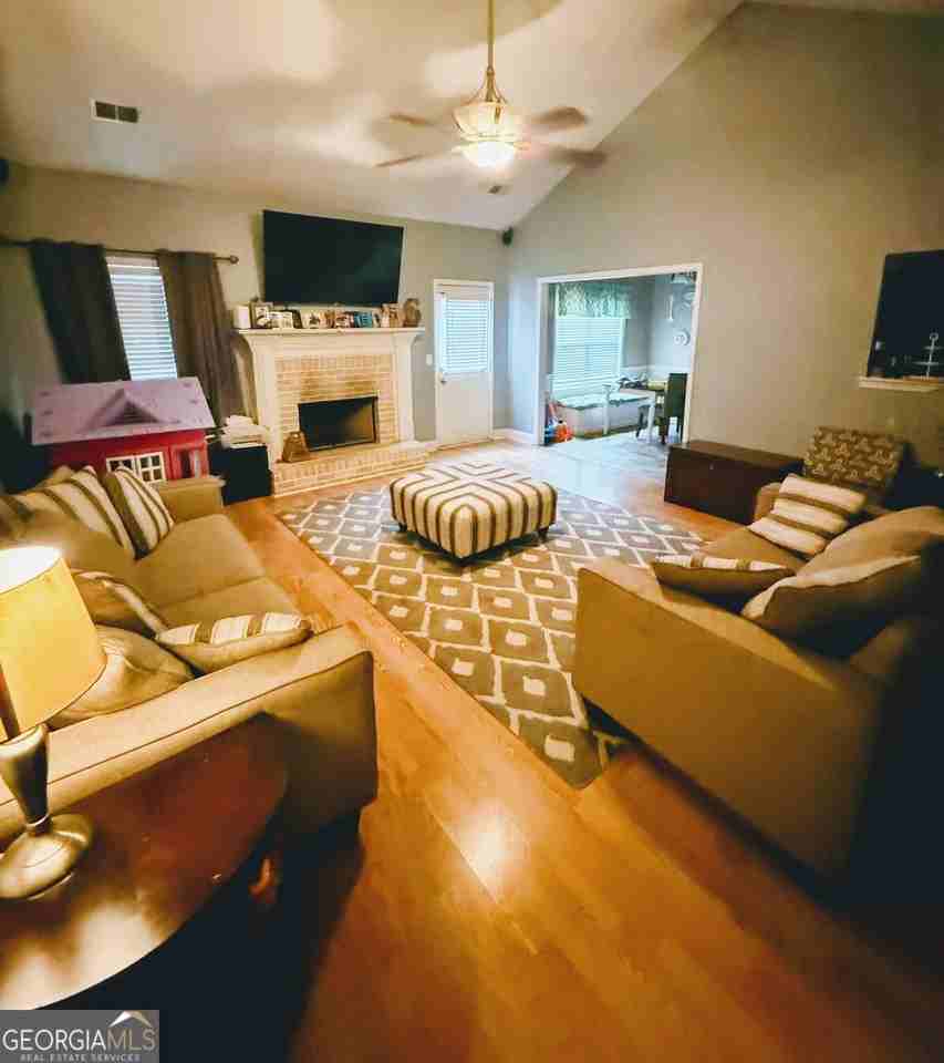 141 Feldspar Dr - Photo 3 of 21