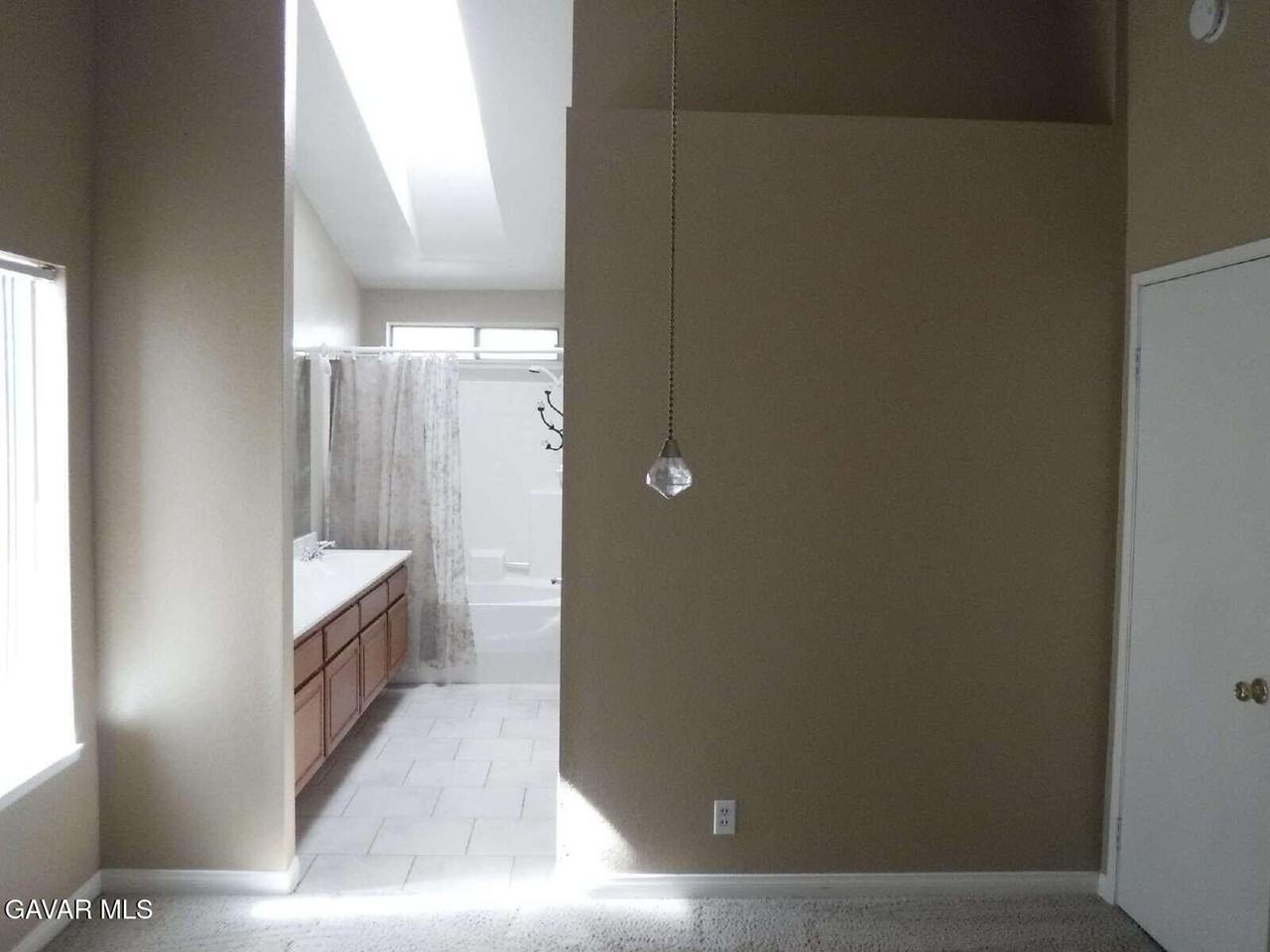 37437 Conifer Dr - Photo 6 of 7