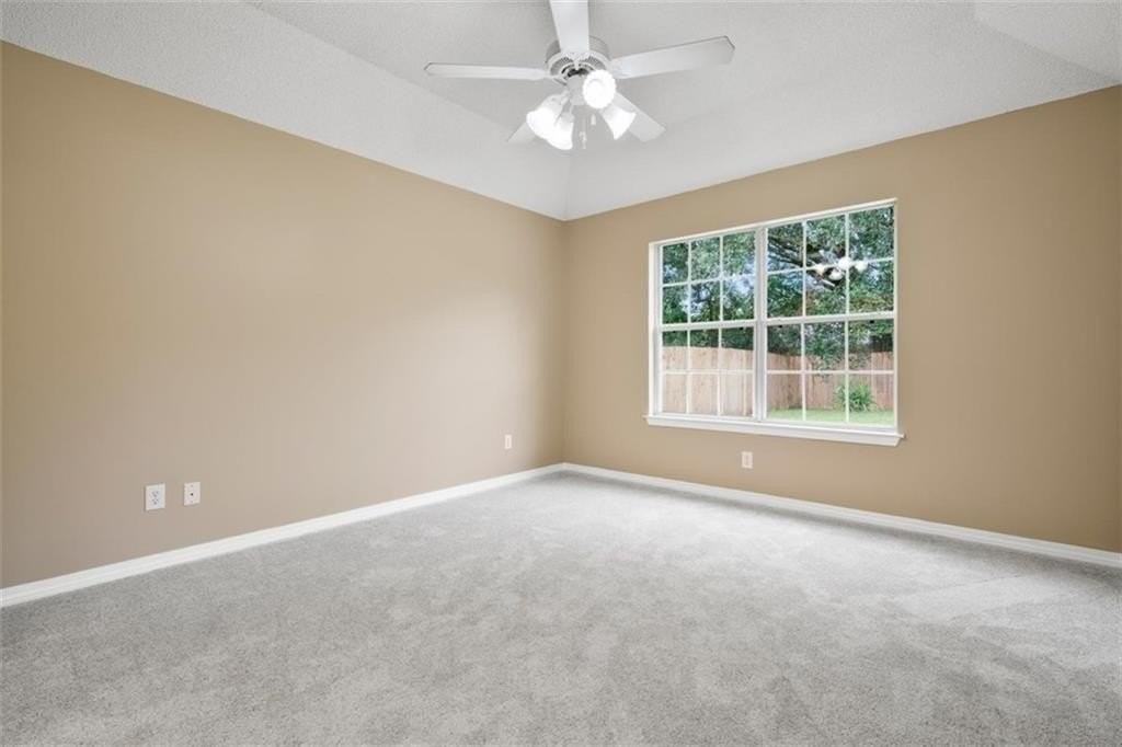 668 Willow Pointe Dr - Photo 4 of 10