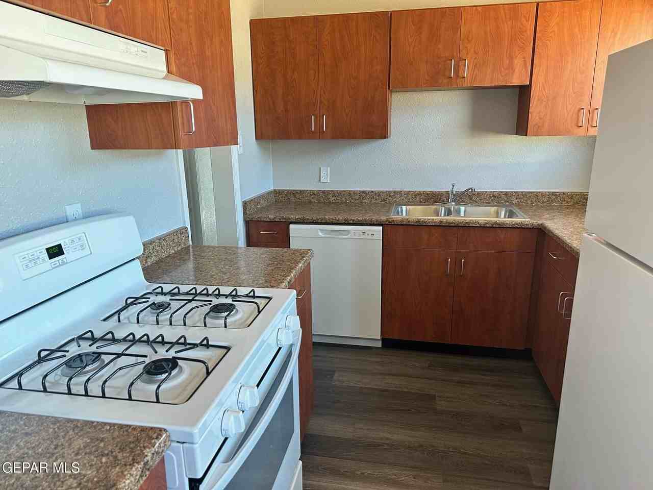 9315 Raleigh Dr - Photo 6 of 14