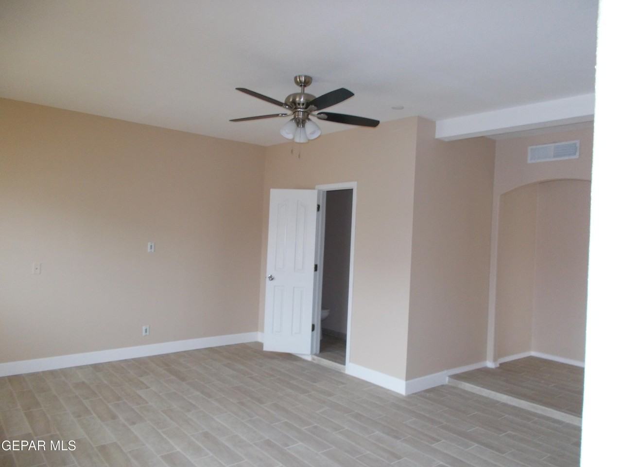 3641 Dominican St - Photo 5 of 27