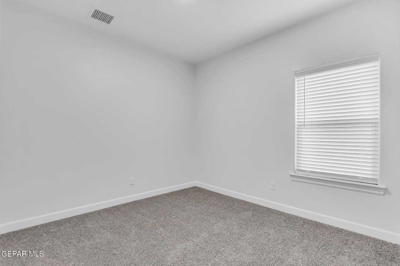 14940 Jack White Ave - Photo 7 of 47