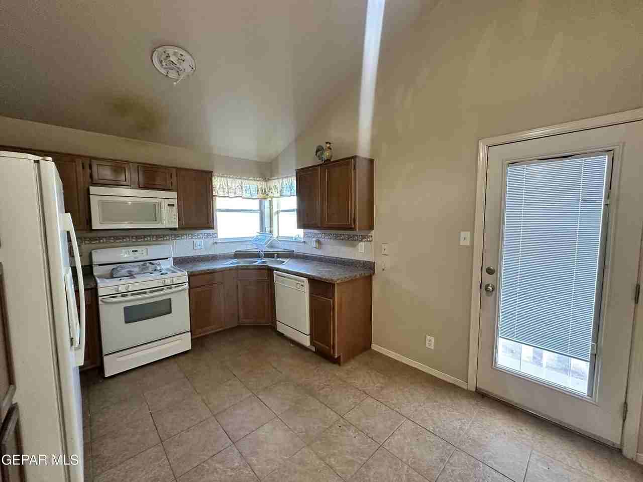 12708 Francisco Paz Dr - Photo 3 of 11