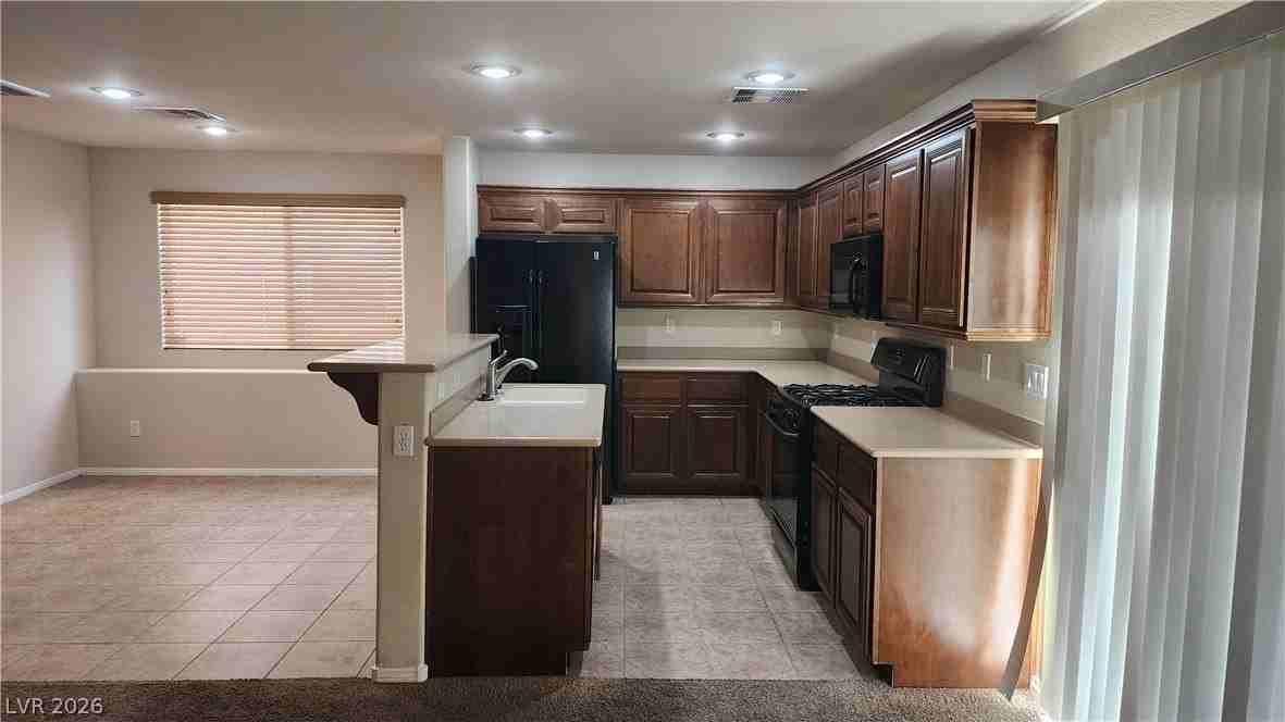 853 Patagonia Ridge Ave - Photo 2 of 19