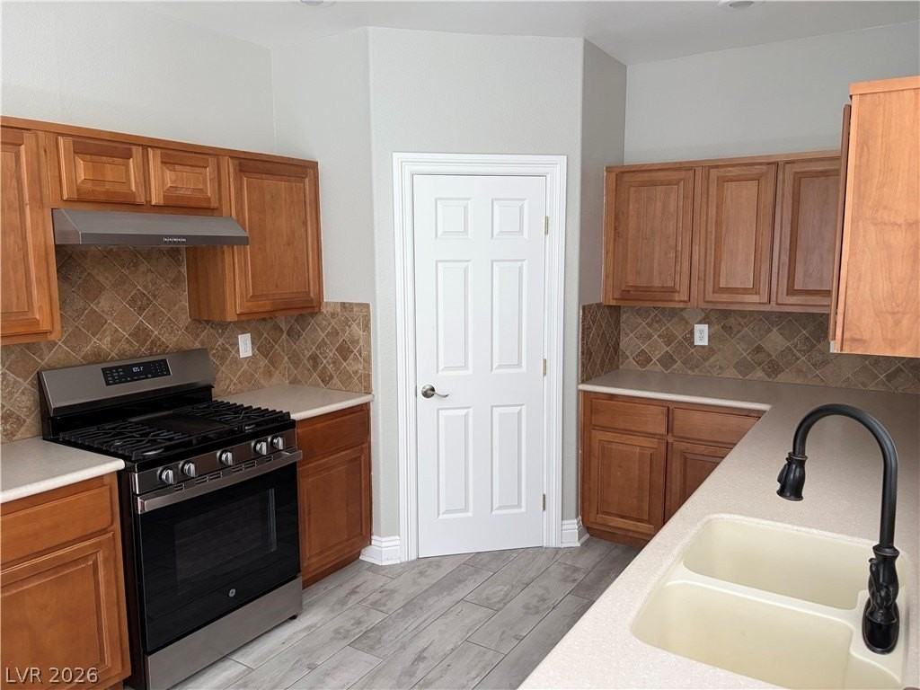 9103 Harbor Wind Ave - Photo 2 of 9