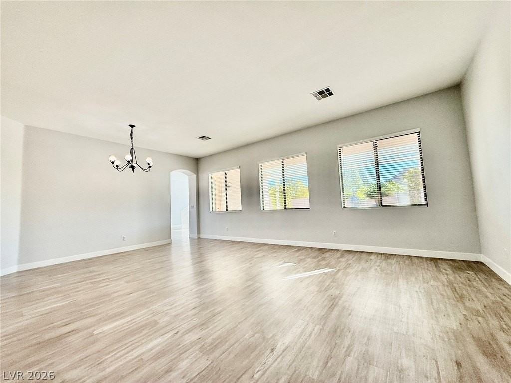 2864 Jamie Rose St - Photo 4 of 39