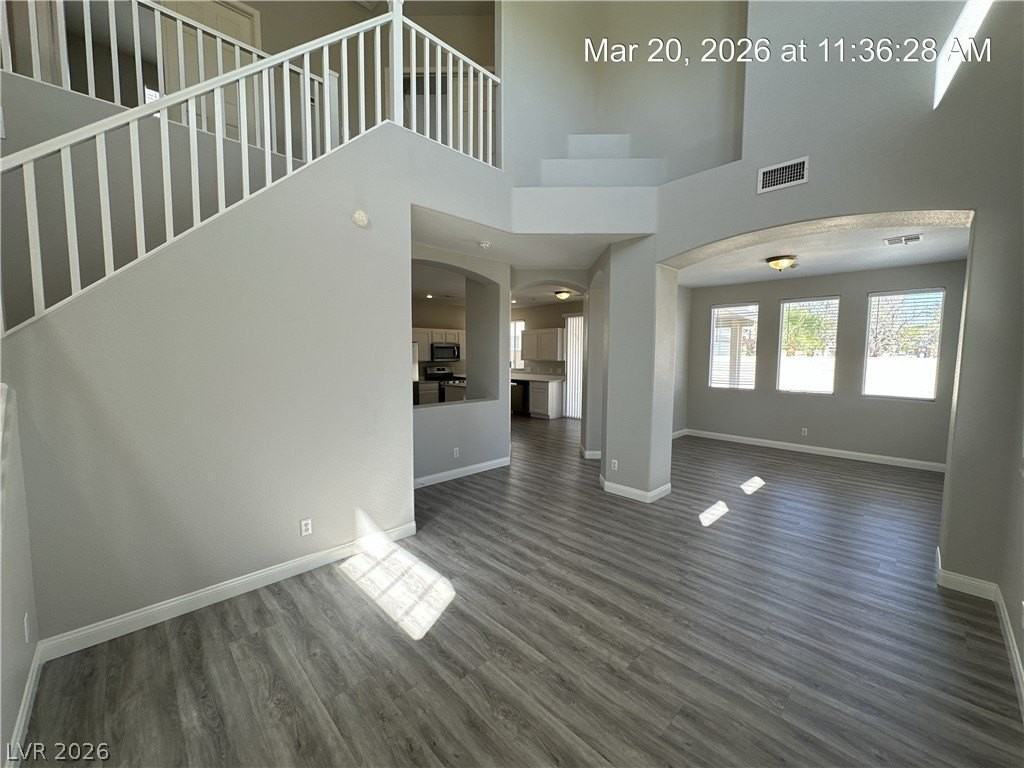 9712 Floweret Ave - Photo 3 of 50