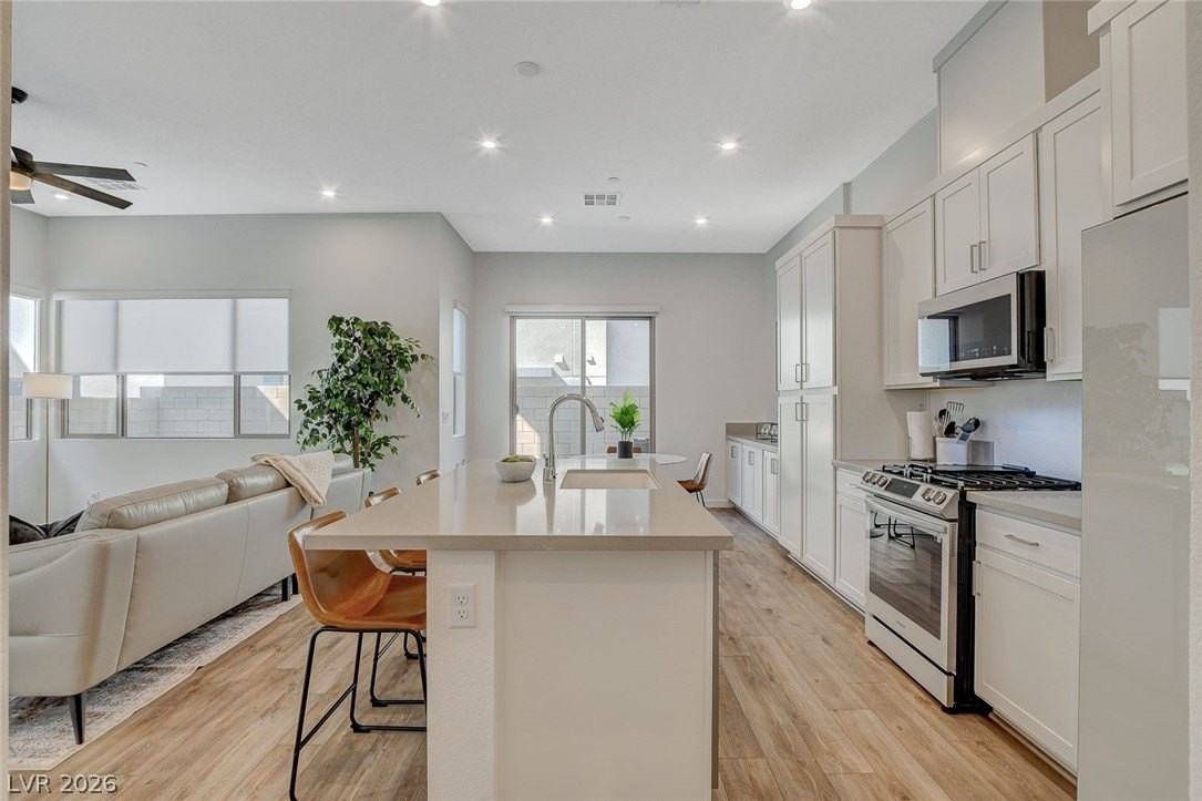 3354 Via Strada St - Photo 4 of 50