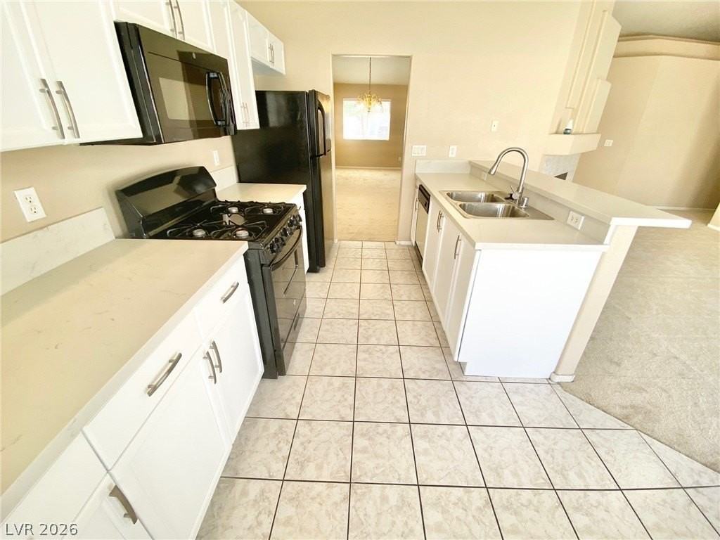 4678 Carefree Dr - Photo 7 of 28