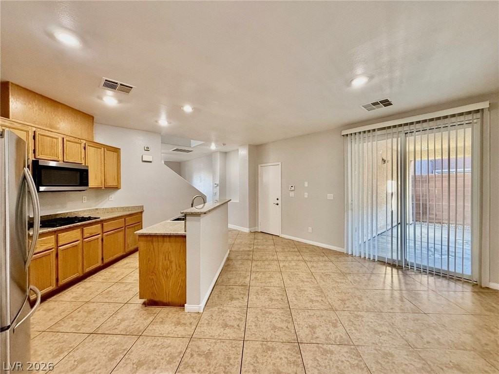 11135 Ranch Valley St - Photo 6 of 22