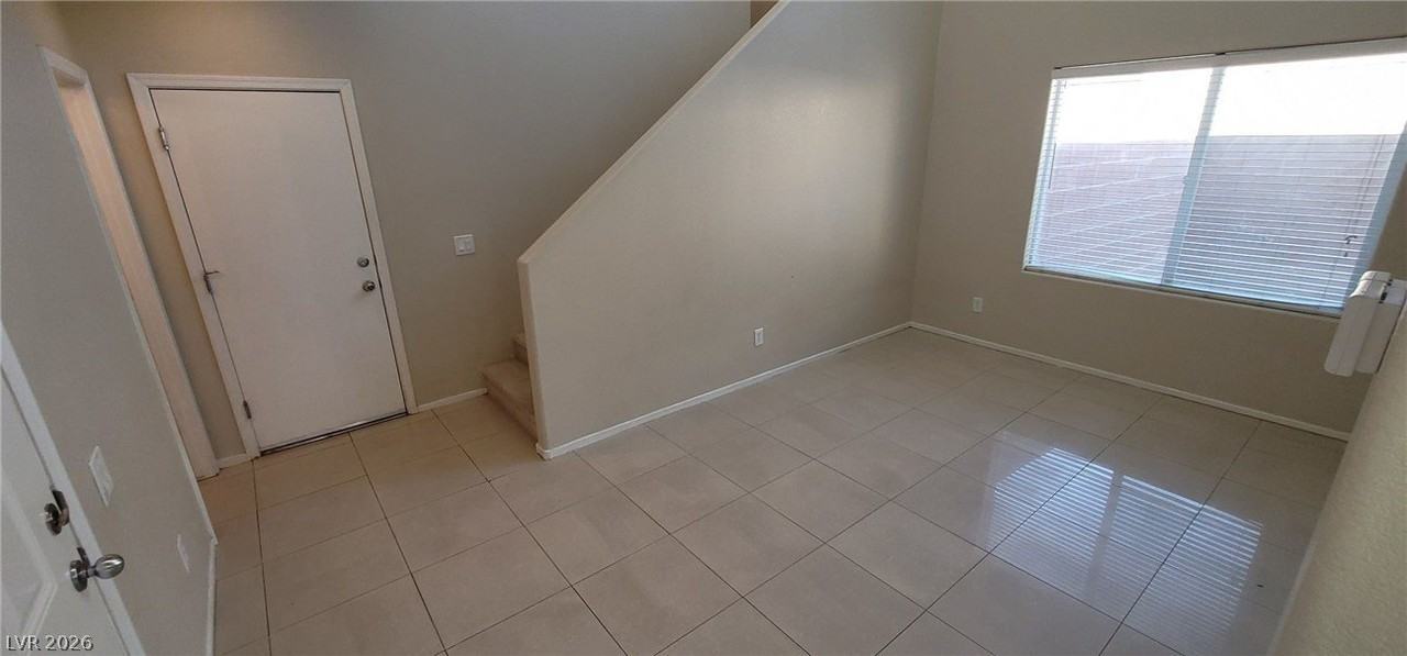 3008 Dowitcher Ave - Photo 6 of 43