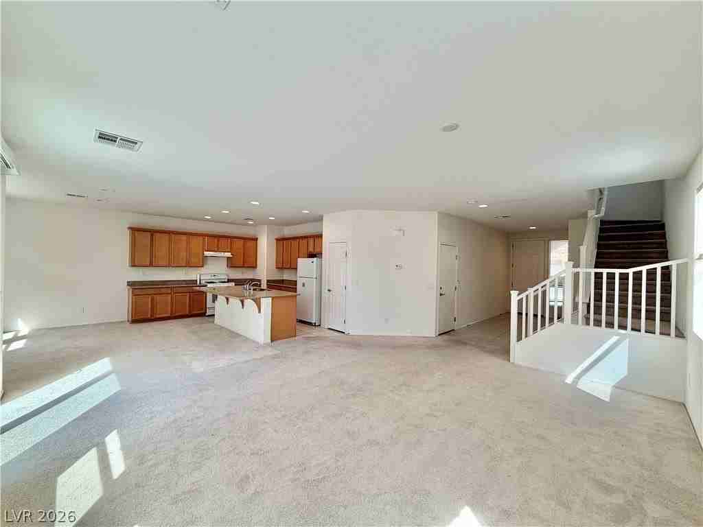 10069 Pacific Peak St - Photo 5 of 23