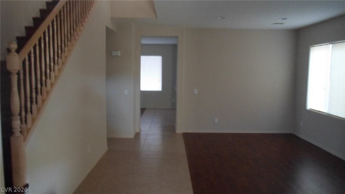 7924 Tolbooth St - Photo 4 of 28