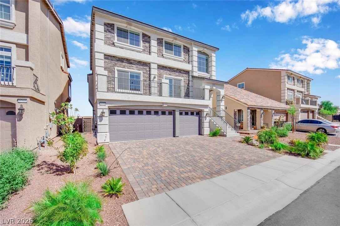 9770 Hawk Crest St - Photo 2 of 50