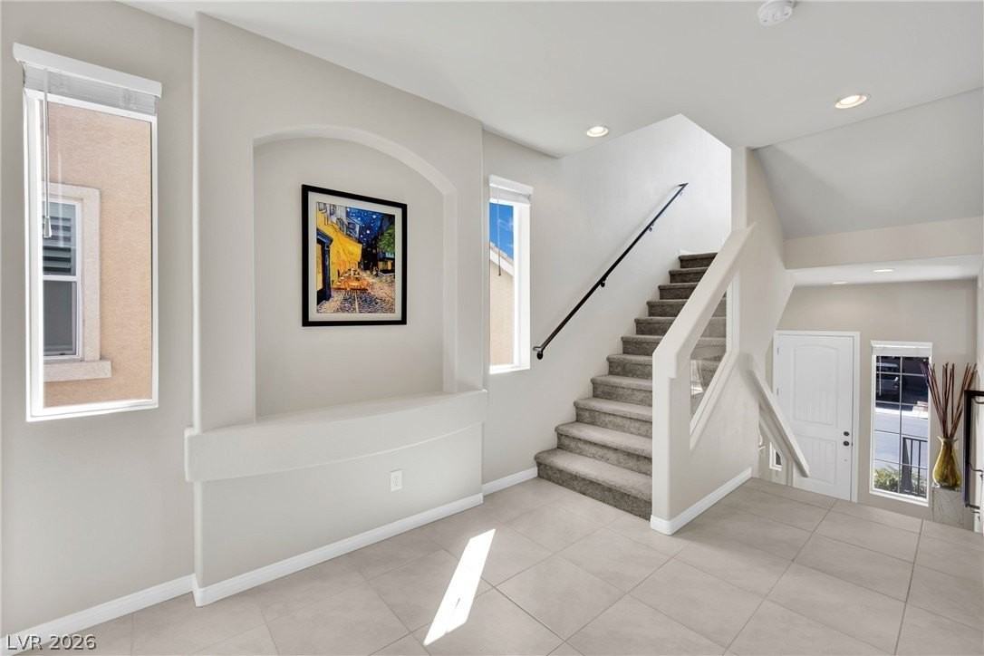 9770 Hawk Crest St - Photo 7 of 50