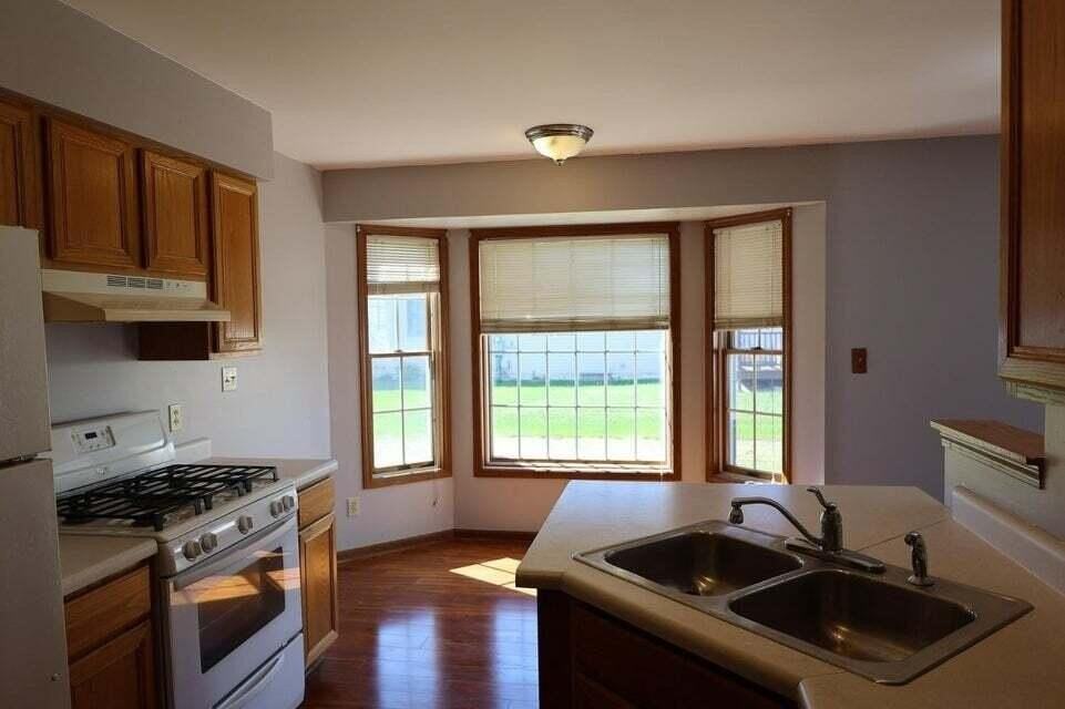 8732 Madison St - Photo 2 of 7