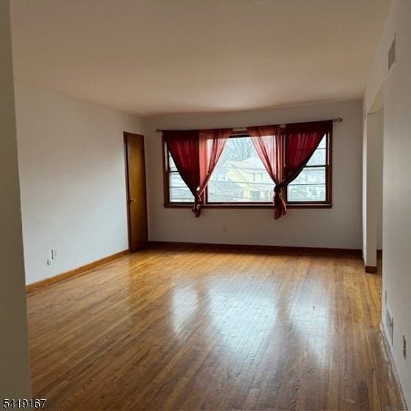 183 Laurel Ave - Photo 5 of 19