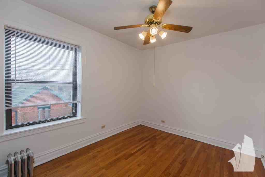1909 W Larchmont Ave #1911-3B - Photo 3 of 8